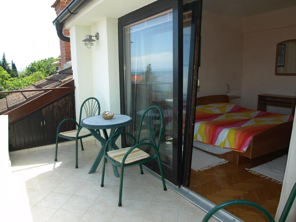 Apartment Meri Ičići Cameră foto